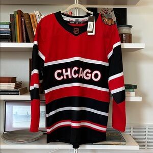 Chicago Blackhawks Winter Classic Jersey Adidas Size 50 New with Tags Throwback!